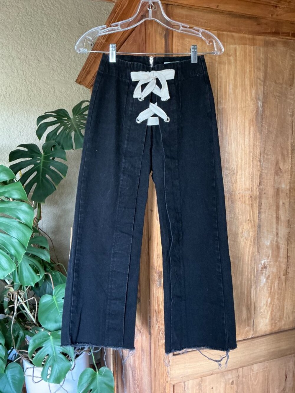 TOPSHOP MOTO  Black Lace-Up Cropped Jeans  I  Size 26